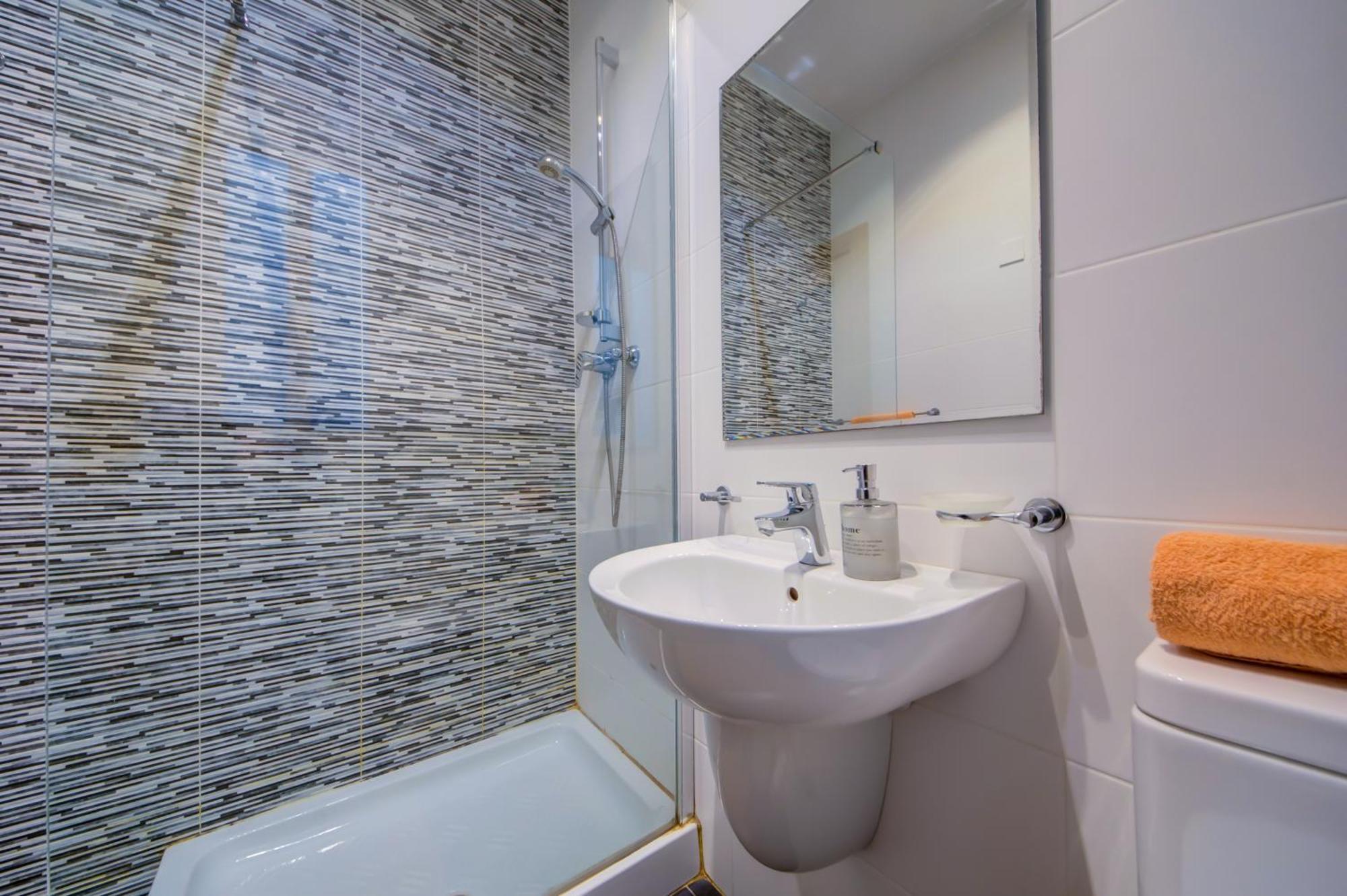 Stylish 2Br Apt With Balconies In St Julians, Paceville - Apt 6 By Vaganza San Ġiljan Exterior foto